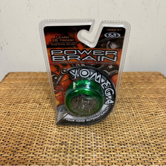Yomega Power Brain YoYo Automatically Return 2005 Green Toys 28 Tricks Age 8+ - Picture 1 of 6